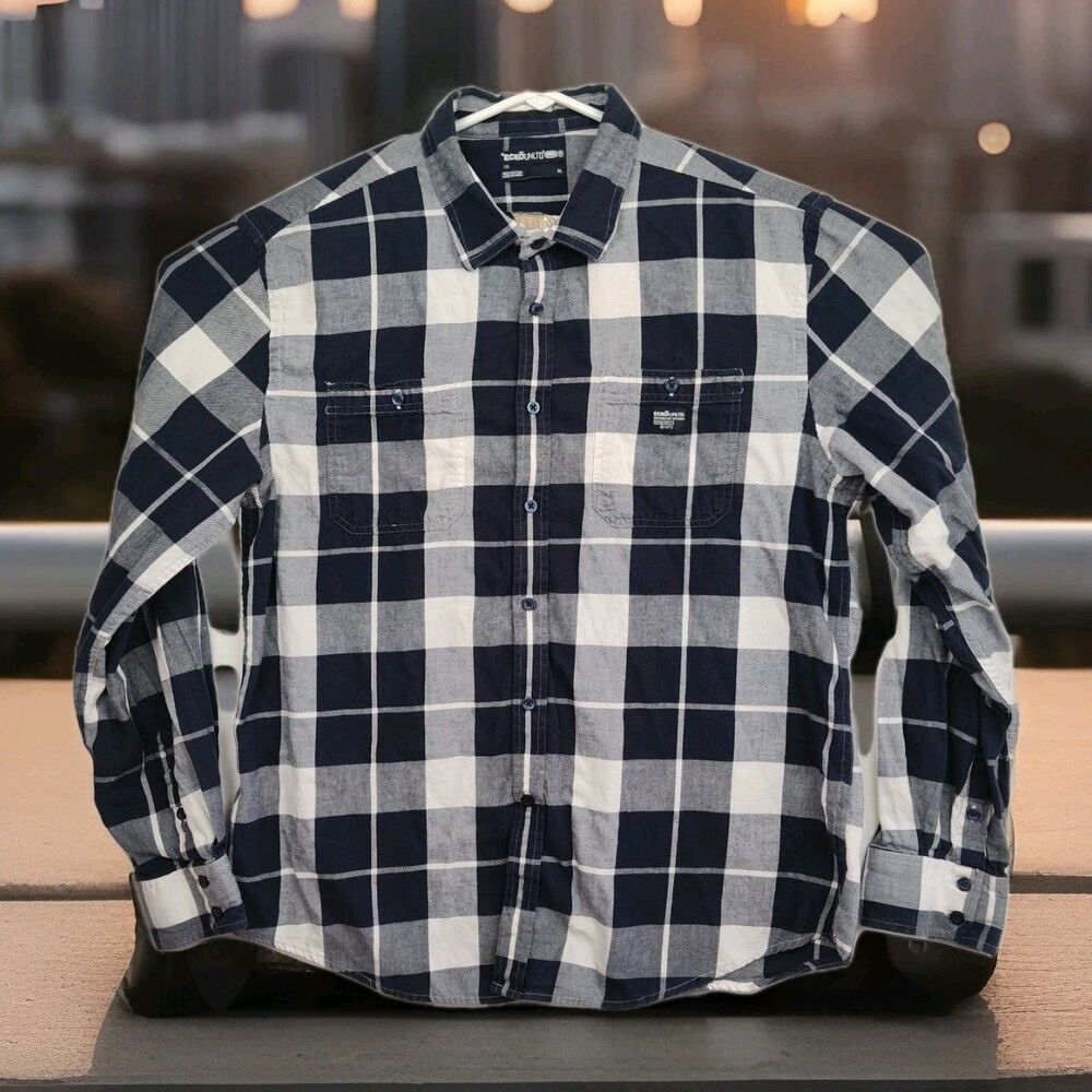 ECKO Unltd. men's button-up shirt, XL, blue and white plaid, long sleeves